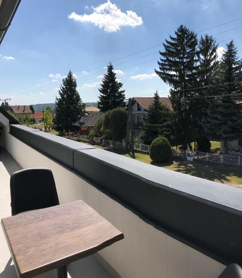 Alenso Guesthouse Hévíz Eksteriør bilde