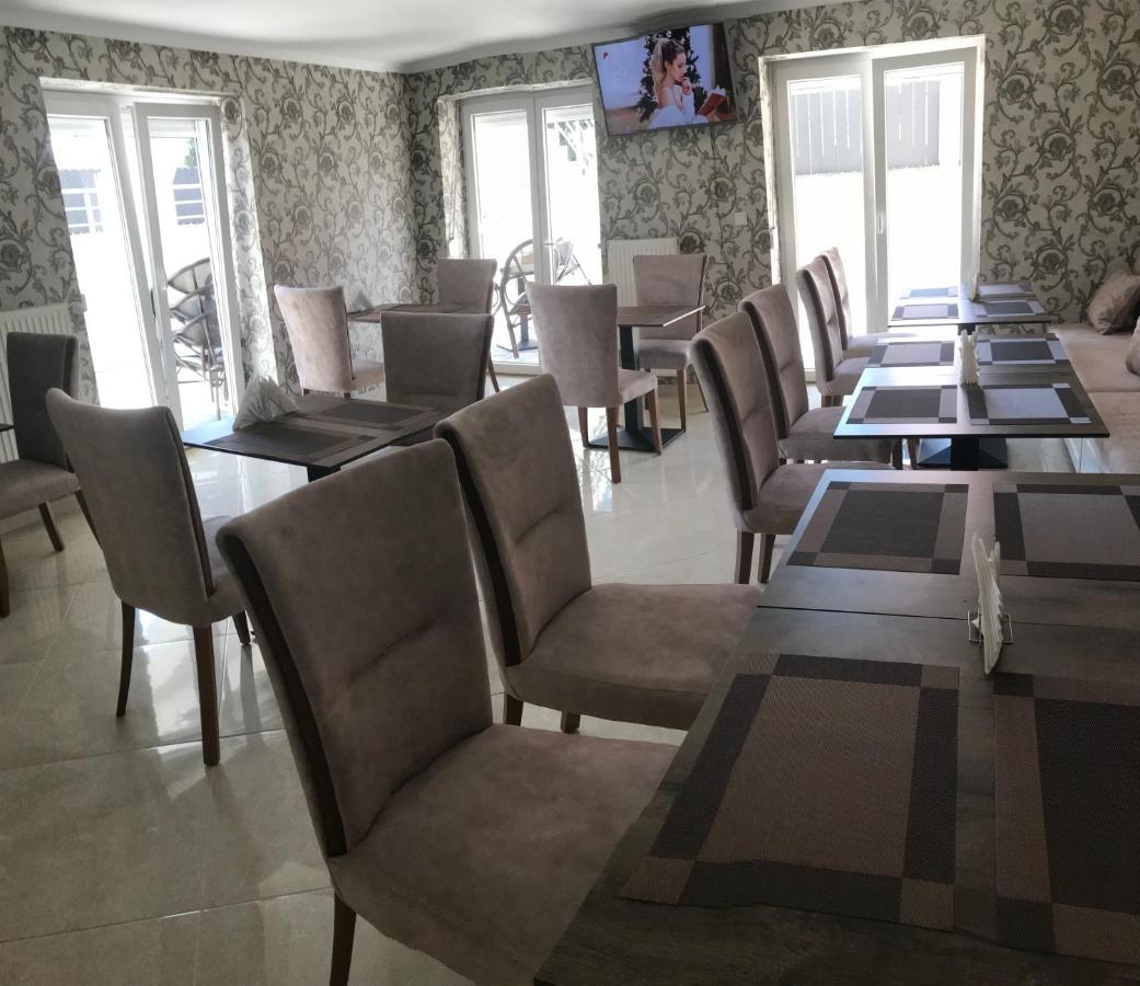 Alenso Guesthouse Hévíz Eksteriør bilde